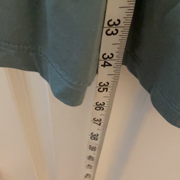 Green long,flowwy top - Picture 5 of 7